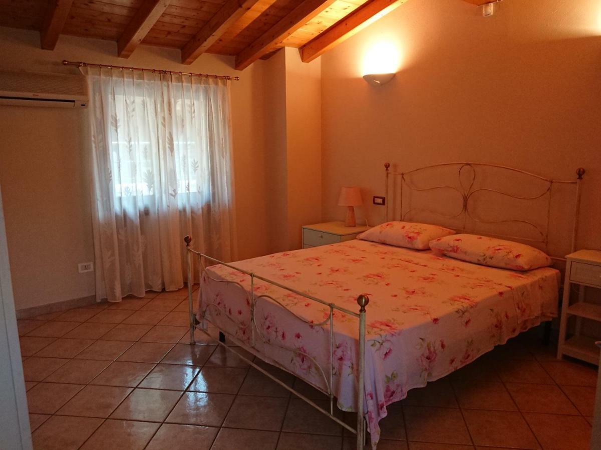 Il Carpino Bianco Bilocale Appartement Puegnago Buitenkant foto