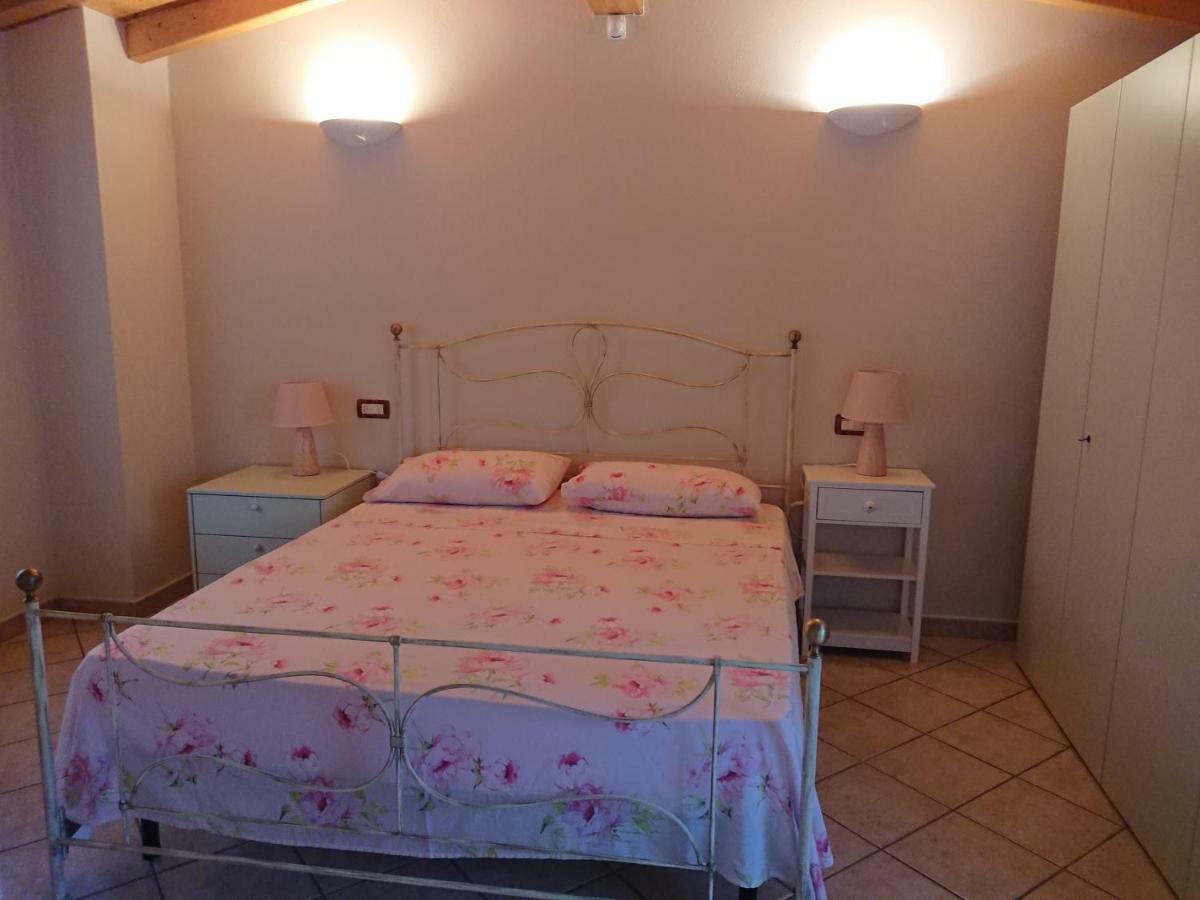 Il Carpino Bianco Bilocale Appartement Puegnago Buitenkant foto
