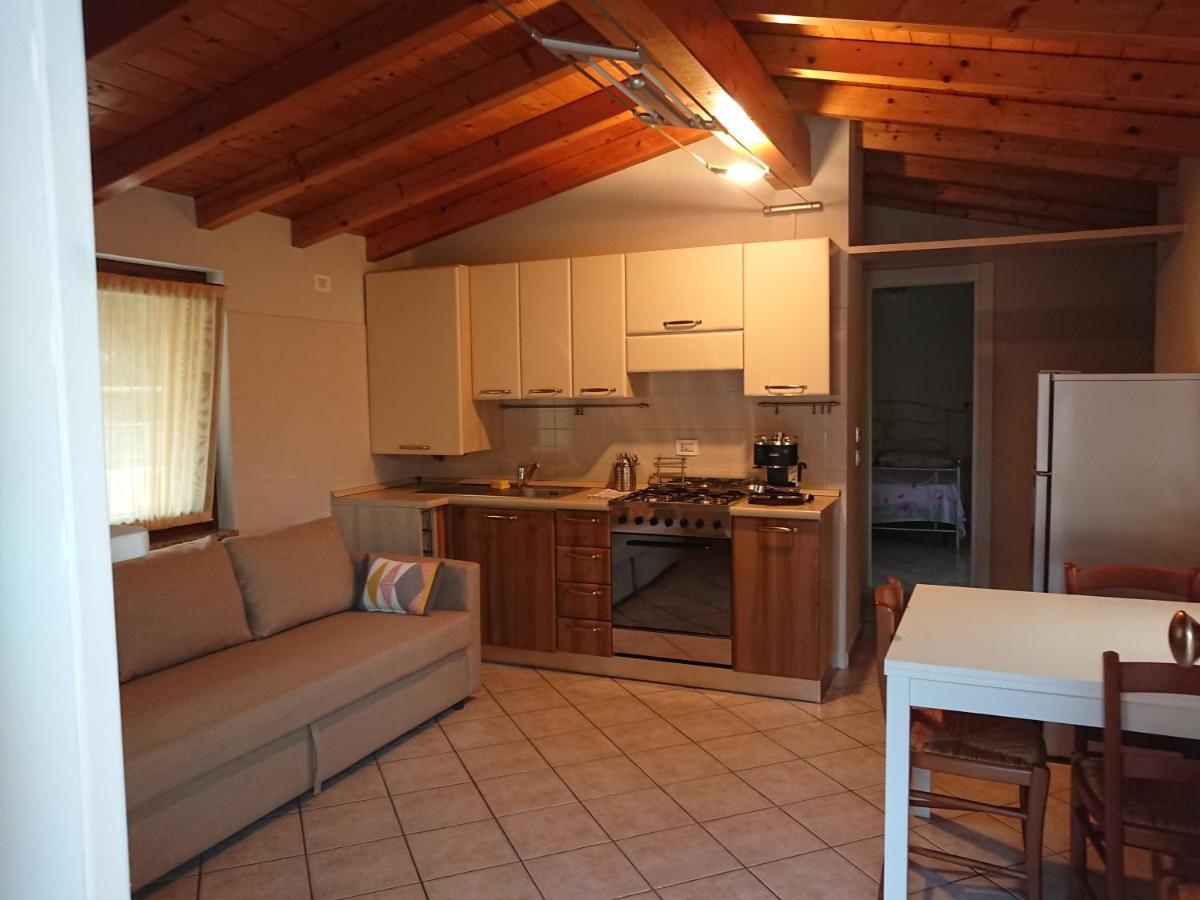 Il Carpino Bianco Bilocale Appartement Puegnago Buitenkant foto