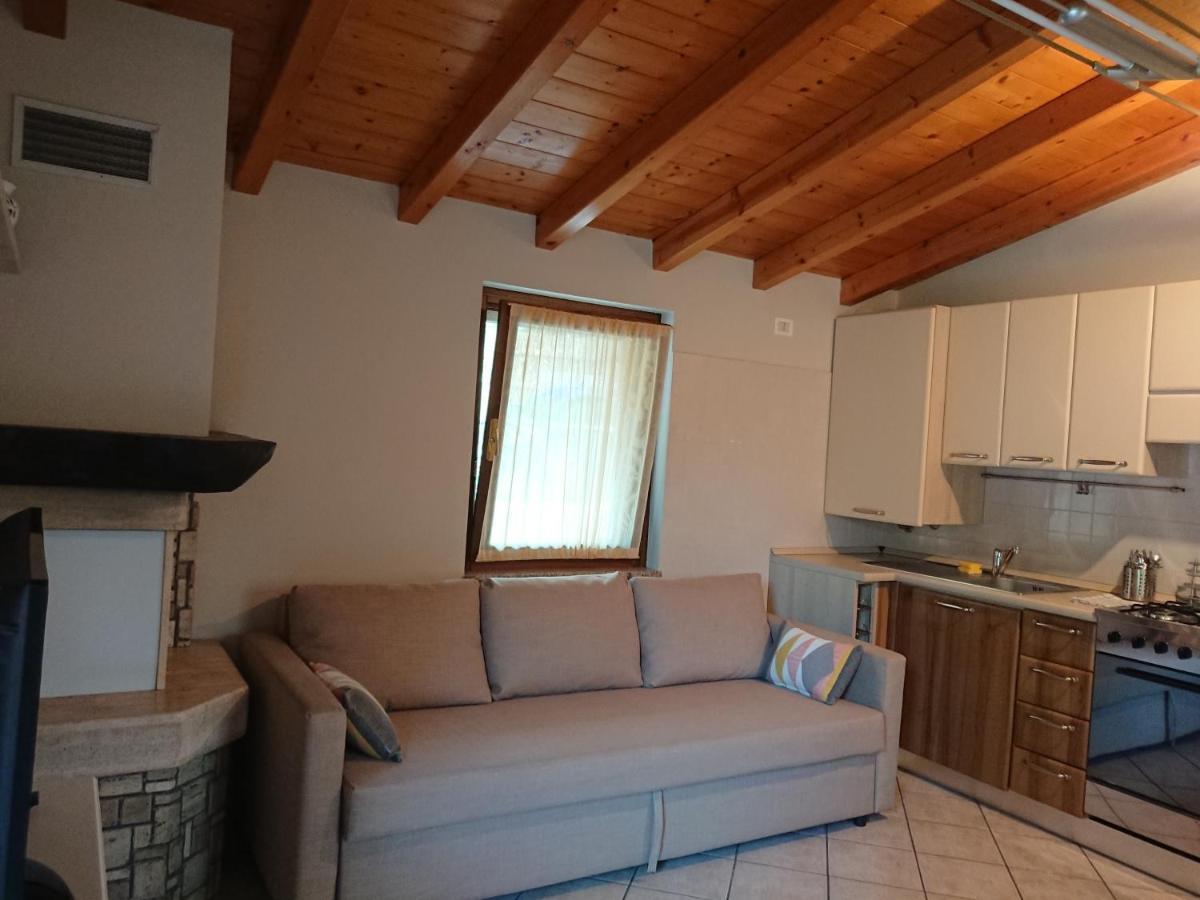 Il Carpino Bianco Bilocale Appartement Puegnago Buitenkant foto